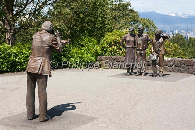 canada colombie britannique 15.JPG - Quatre statues en bronze, Stanley Park, Vancouver, Colombie-Britannique, Canada